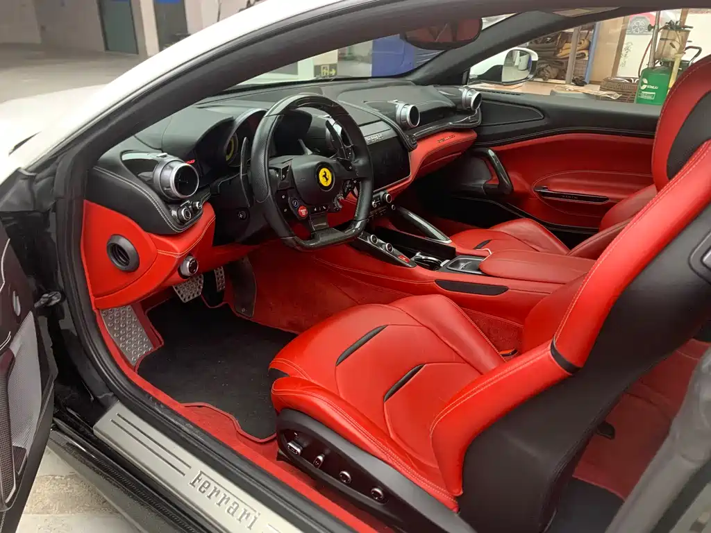 Ferrari GTC4Lusso 6.3L V12, фото 5