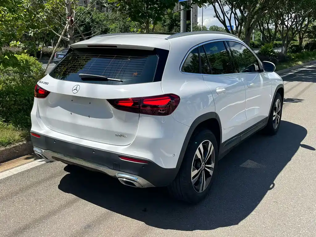 Mercedes-Benz GLA — миниатюра 3