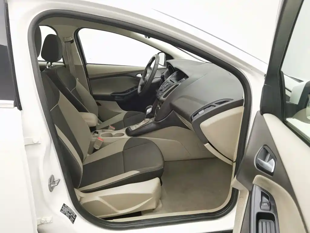 Ford Focus — миниатюра 23