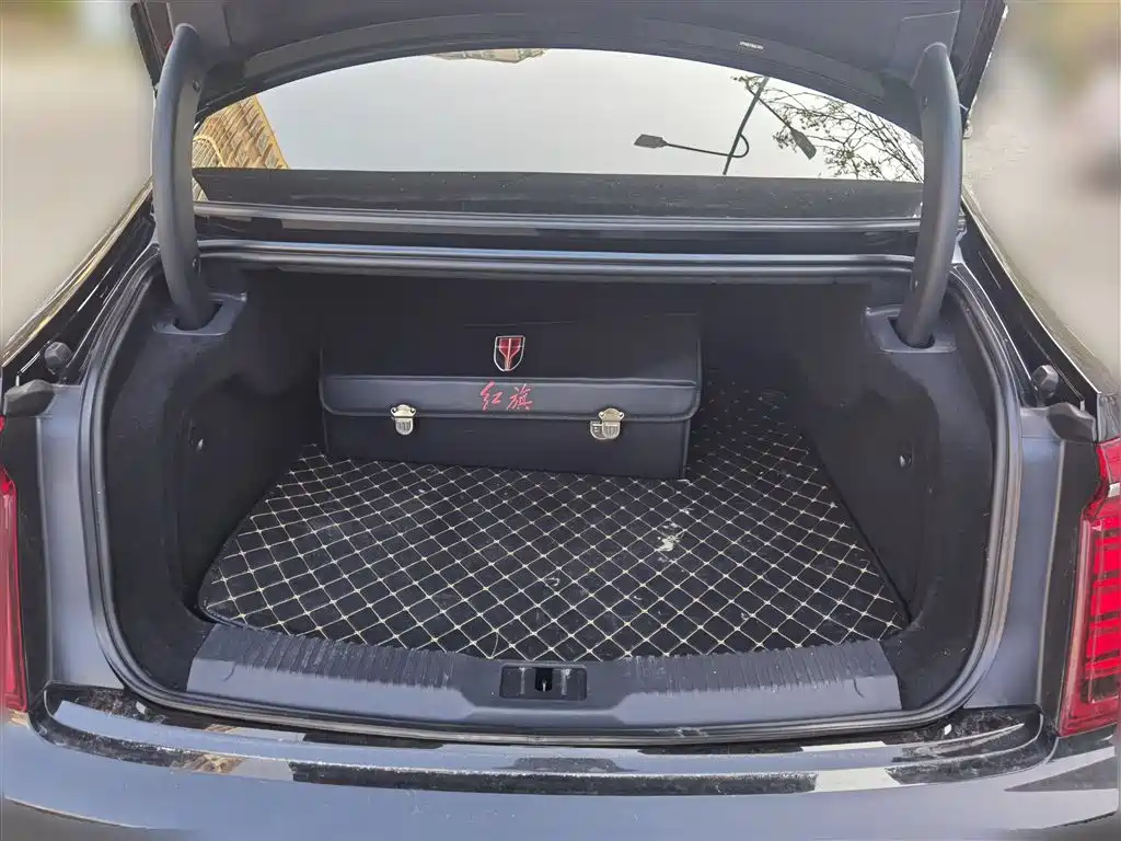 Hongqi H9 2022 2.0T