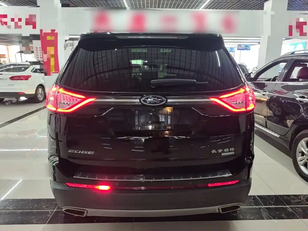 Ford Edge — миниатюра 6