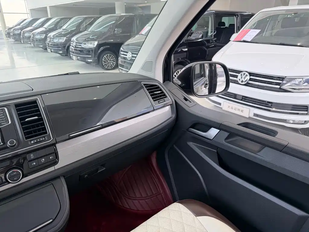 Volkswagen Caravelle — миниатюра 11