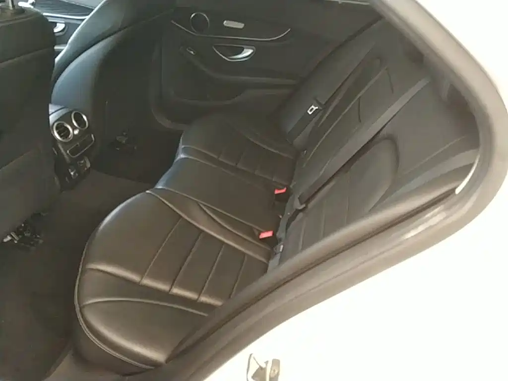 Mercedes-Benz C-Class — миниатюра 17