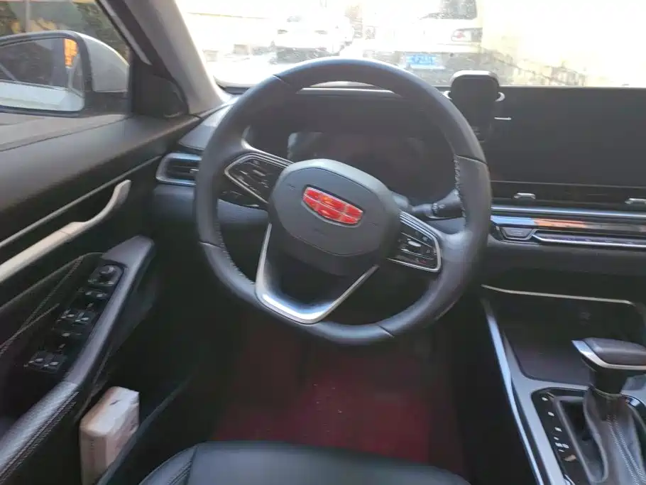 Geely Emgrand — миниатюра 15