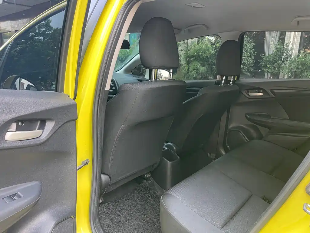 Honda Fit — миниатюра 7