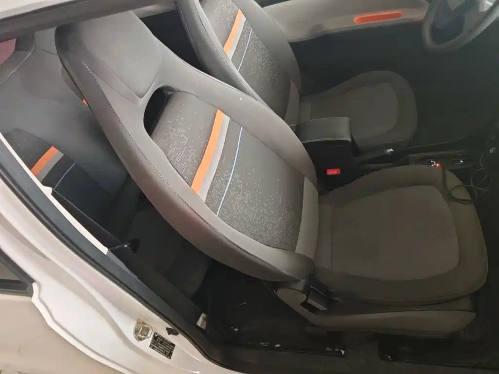 Wuling MINIEV — миниатюра 25