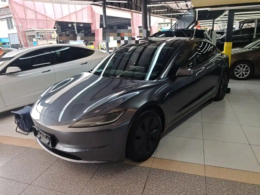 Tesla Model 3 — миниатюра 2