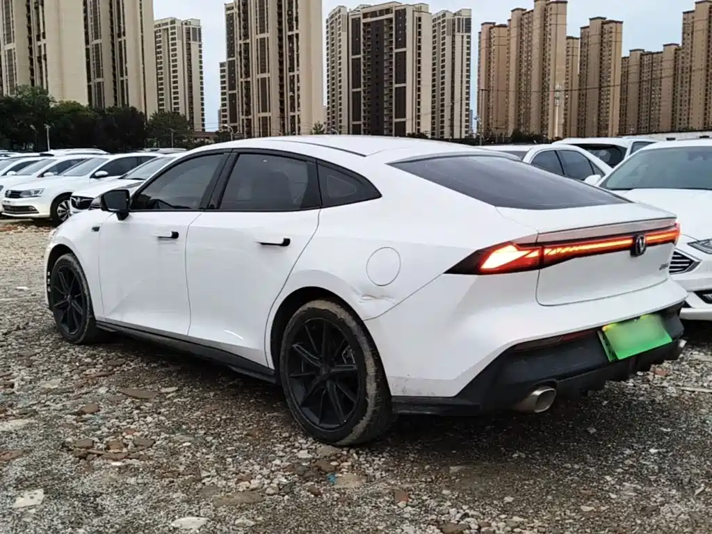 Changan UNI-V iDD — миниатюра 5