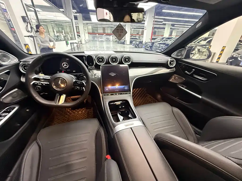 Mercedes-Benz C-Class — миниатюра 4