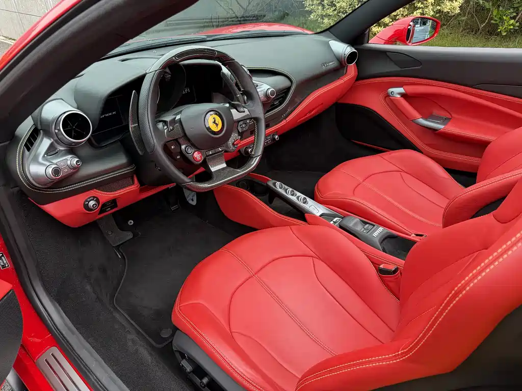 Ferrari F8 — миниатюра 6