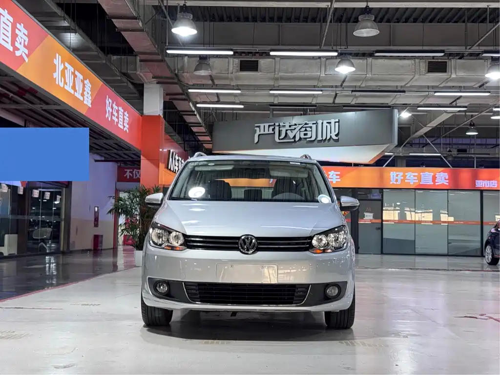 Volkswagen Touran — миниатюра 2
