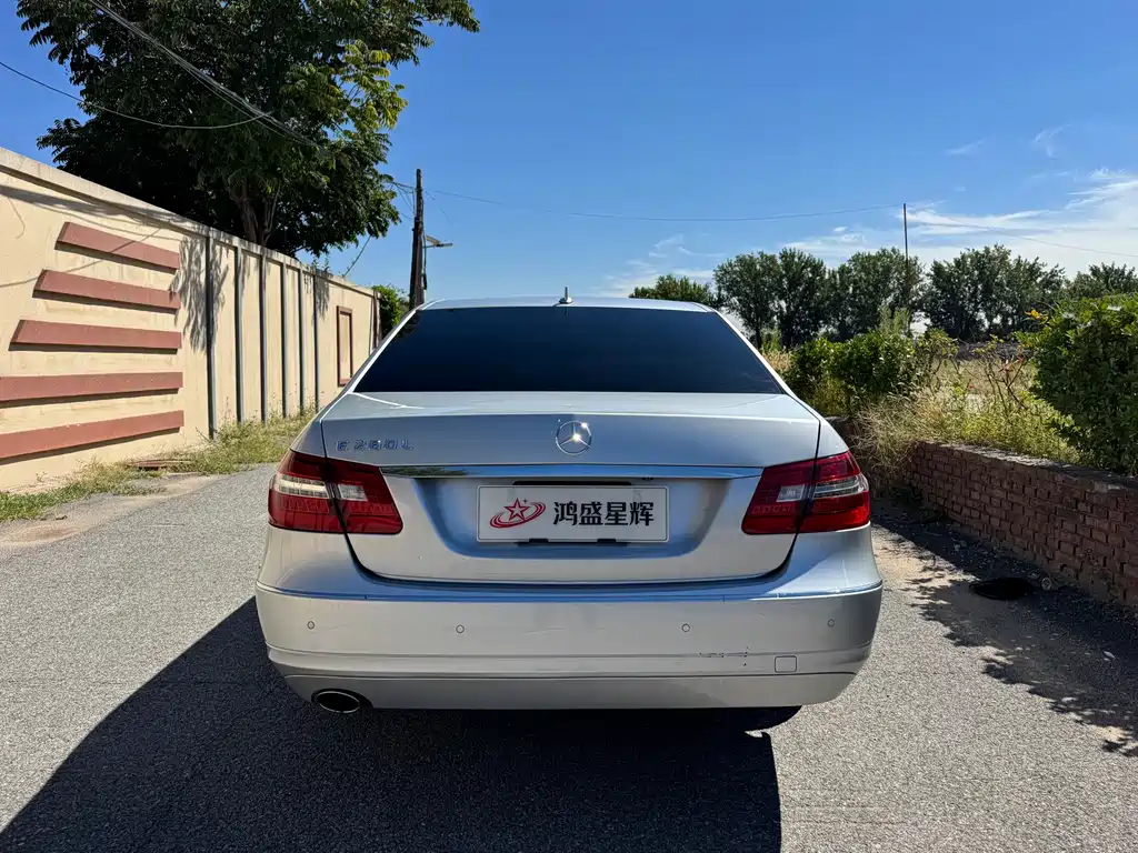 Mercedes-Benz E-Class — миниатюра 5
