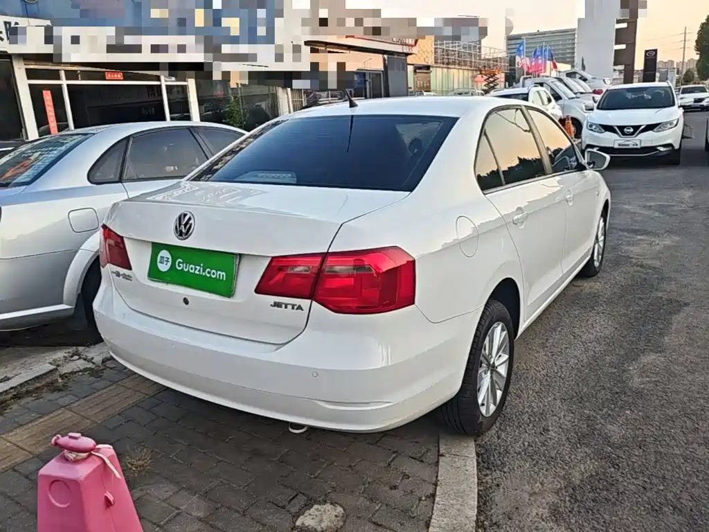 Volkswagen Jetta — миниатюра 7