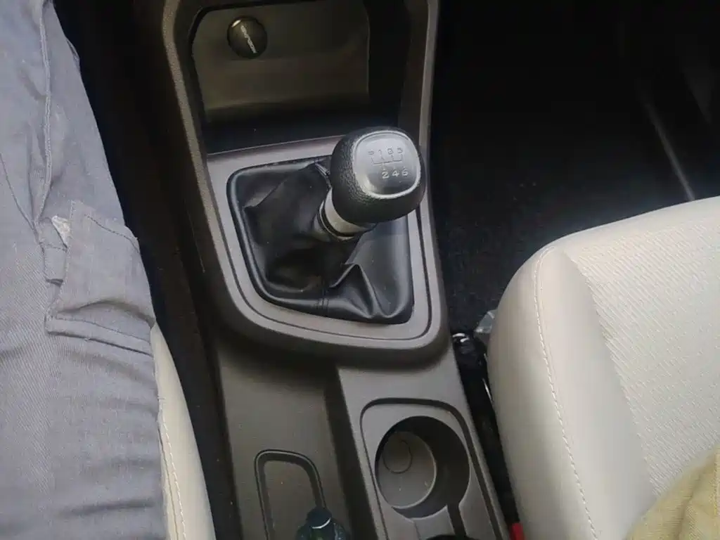 Wuling Hongguang V — миниатюра 14