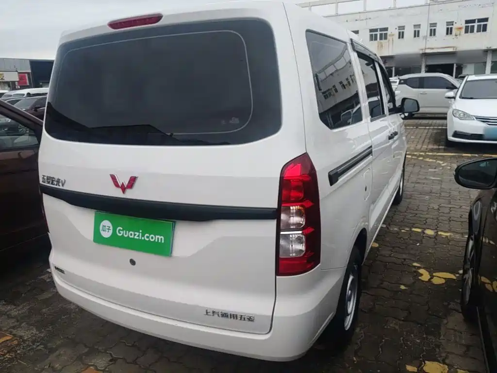 Wuling Hongguang V — миниатюра 7