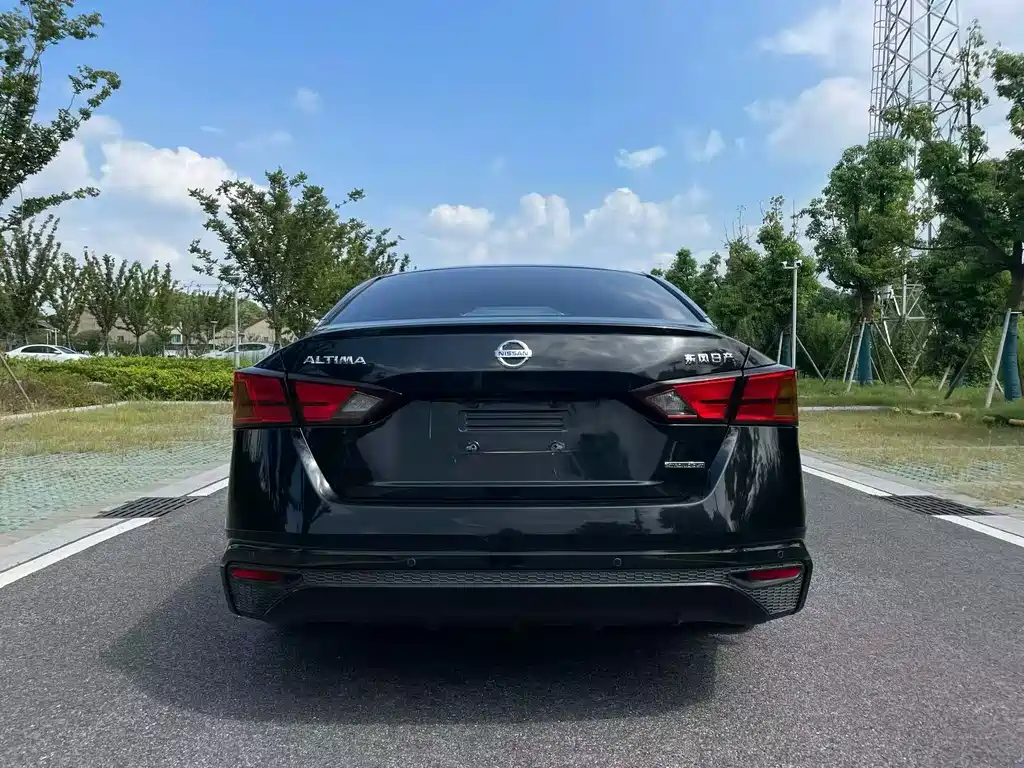 Nissan Teana — миниатюра 6
