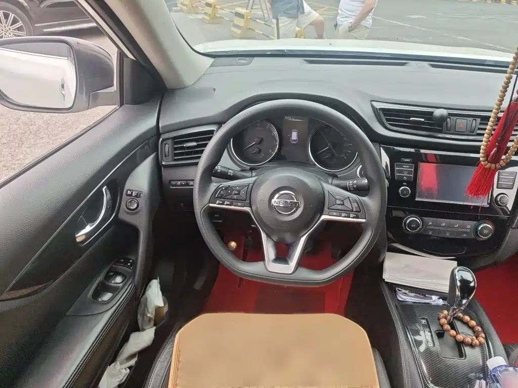 Nissan X-Trail — миниатюра 3