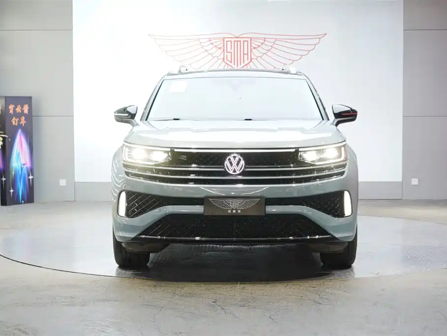 Volkswagen Tavendor 2023 380TSI R-Line