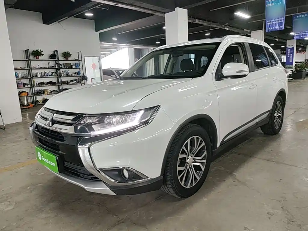 Mitsubishi Outlander — миниатюра 2