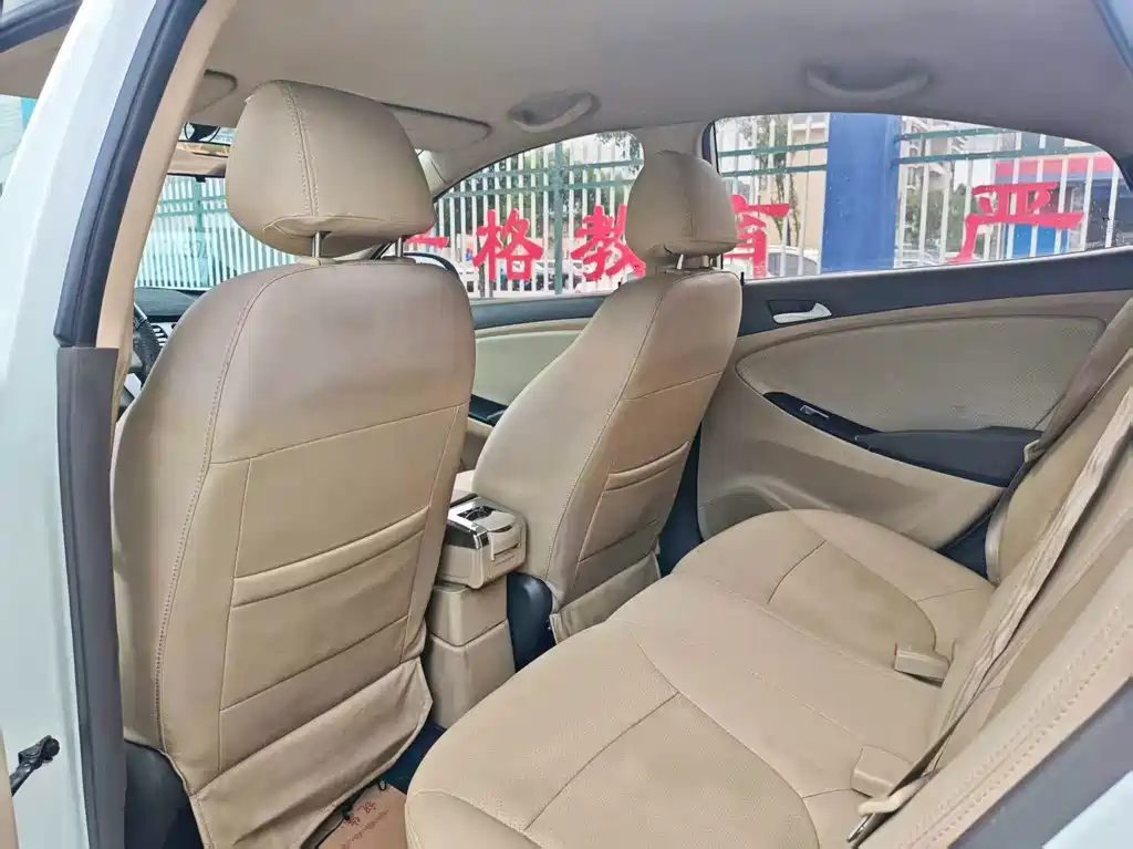 Hyundai Verna — миниатюра 6