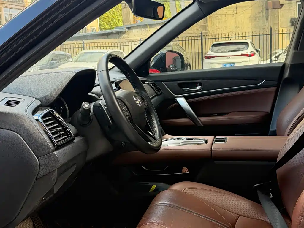 Honda UR-V — миниатюра 4