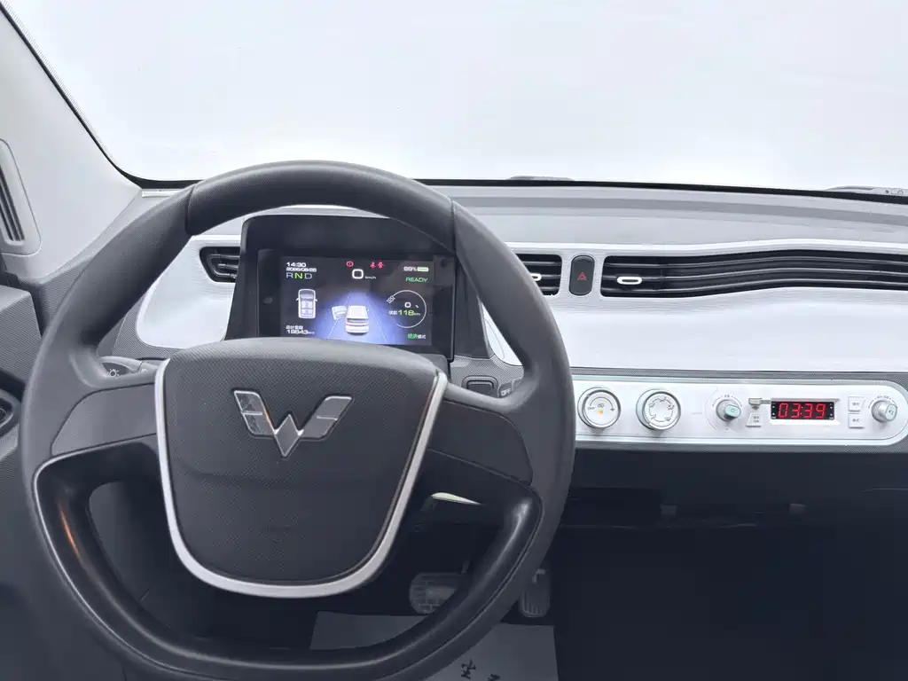 Wuling MINIEV — миниатюра 5