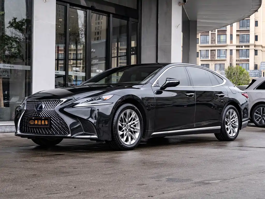 LEXUS LS