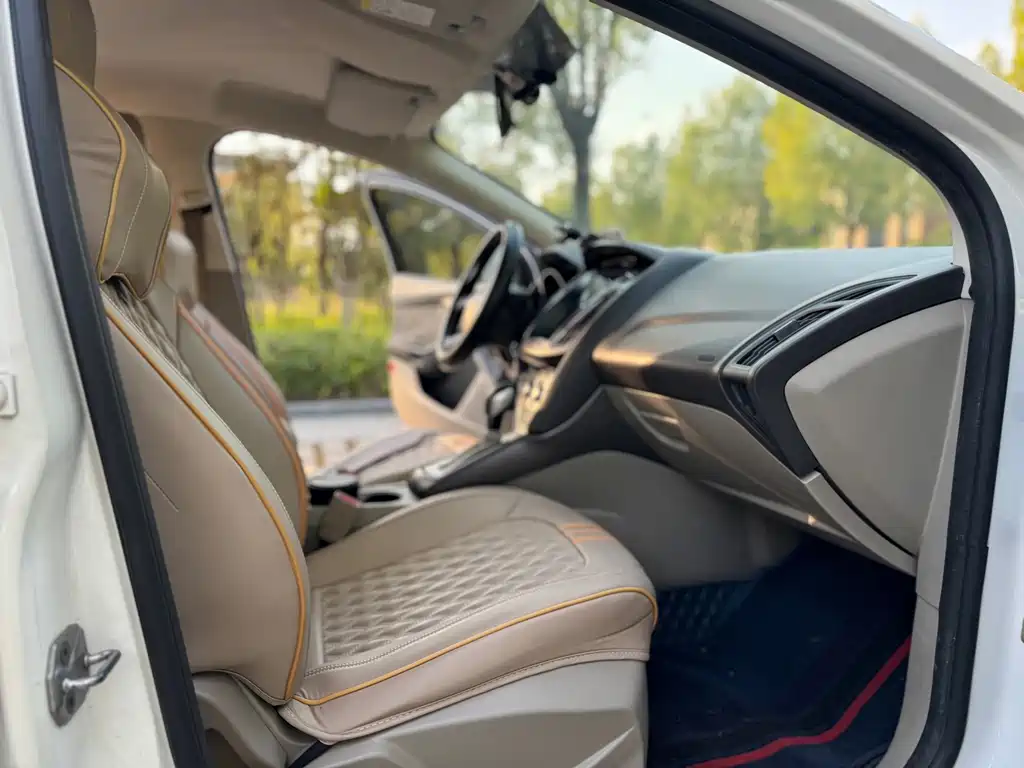 Ford Focus — миниатюра 6