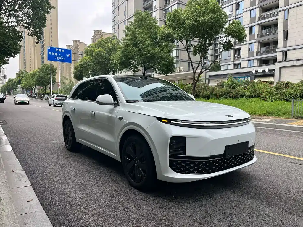 Li Auto L6 2025 Pro