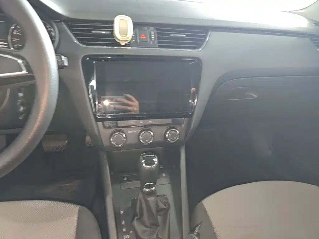 Skoda Octavia — миниатюра 13