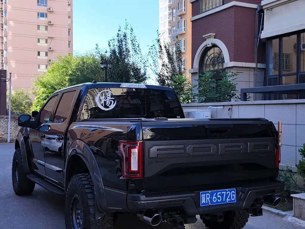 Ford F-150 Raptor — миниатюра 9