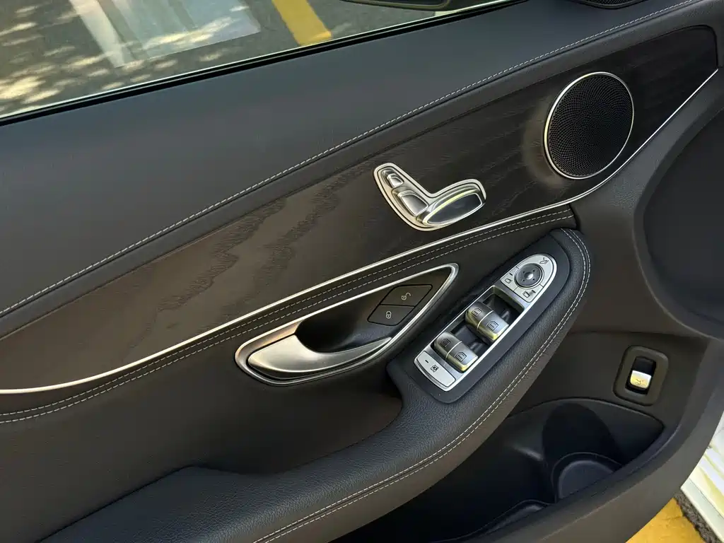 Mercedes-Benz C-Class — миниатюра 17