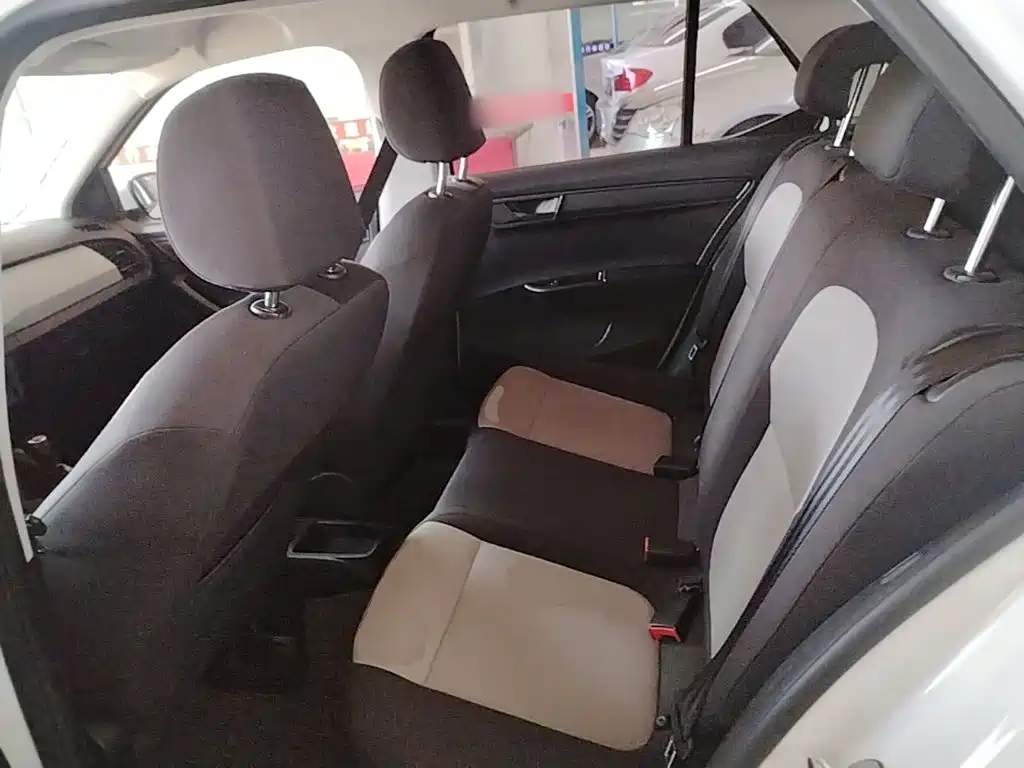 Skoda Fabia — миниатюра 17