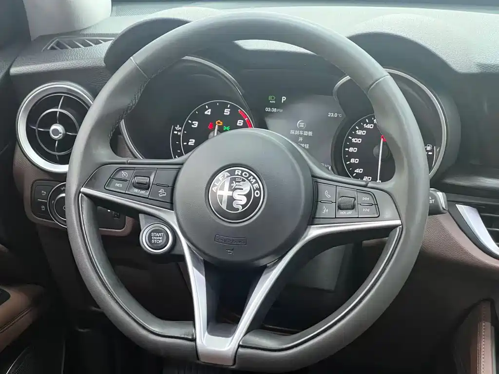Alfa Romeo Stelvio — миниатюра 29