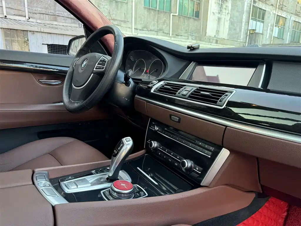 BMW 5 Series GT — миниатюра 22