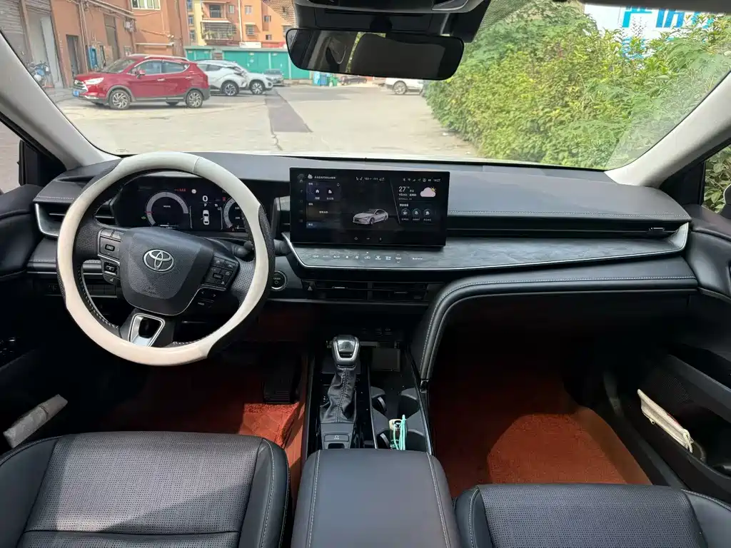 Toyota Camry — миниатюра 6