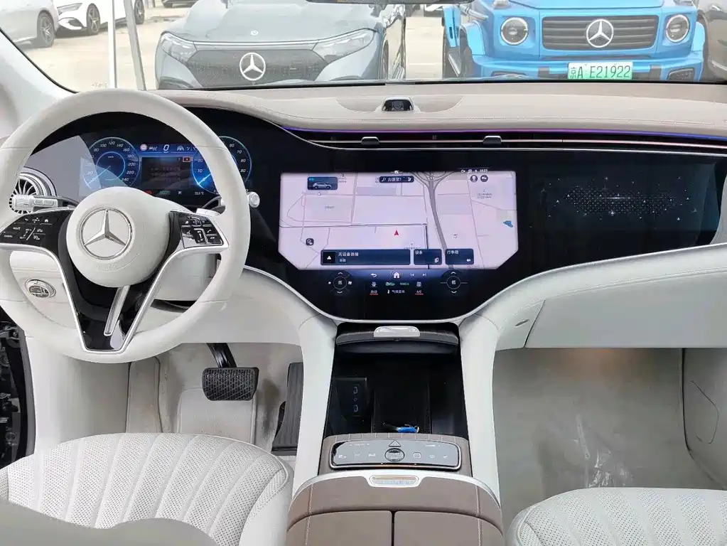 Mercedes-Benz EQS SUV — миниатюра 6