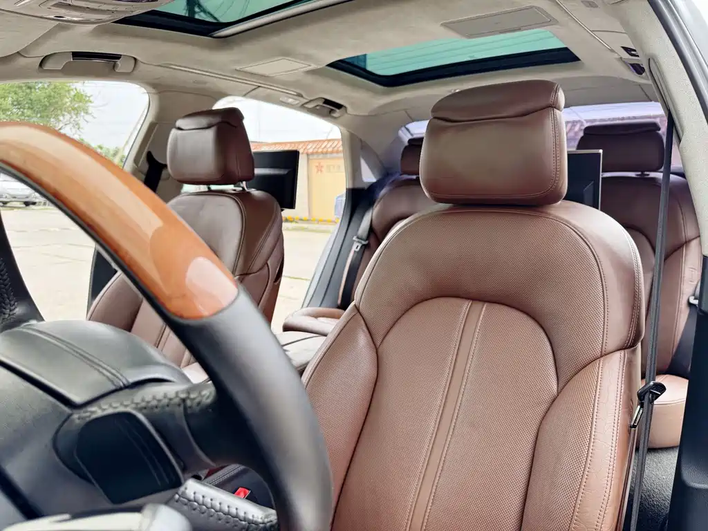 Audi A8 — миниатюра 25