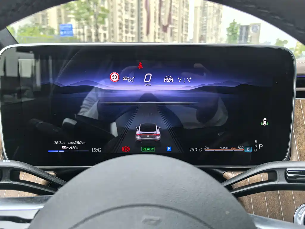 Mercedes-Benz EQE 2025 500 4MATIC Luxury