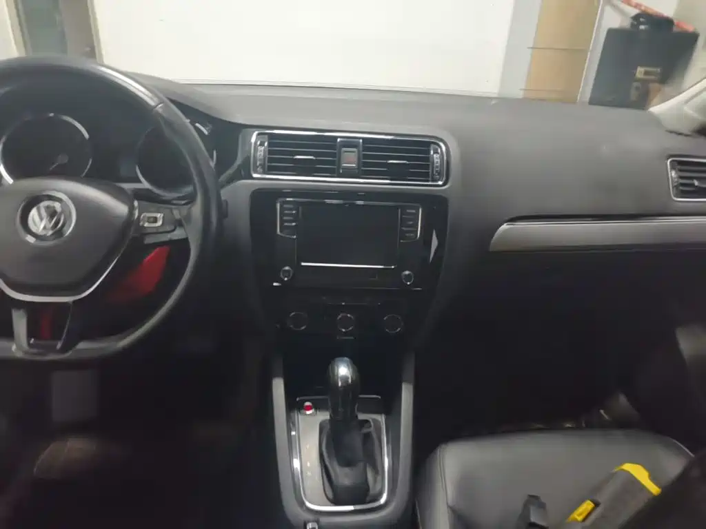 Volkswagen Sagitar — миниатюра 13