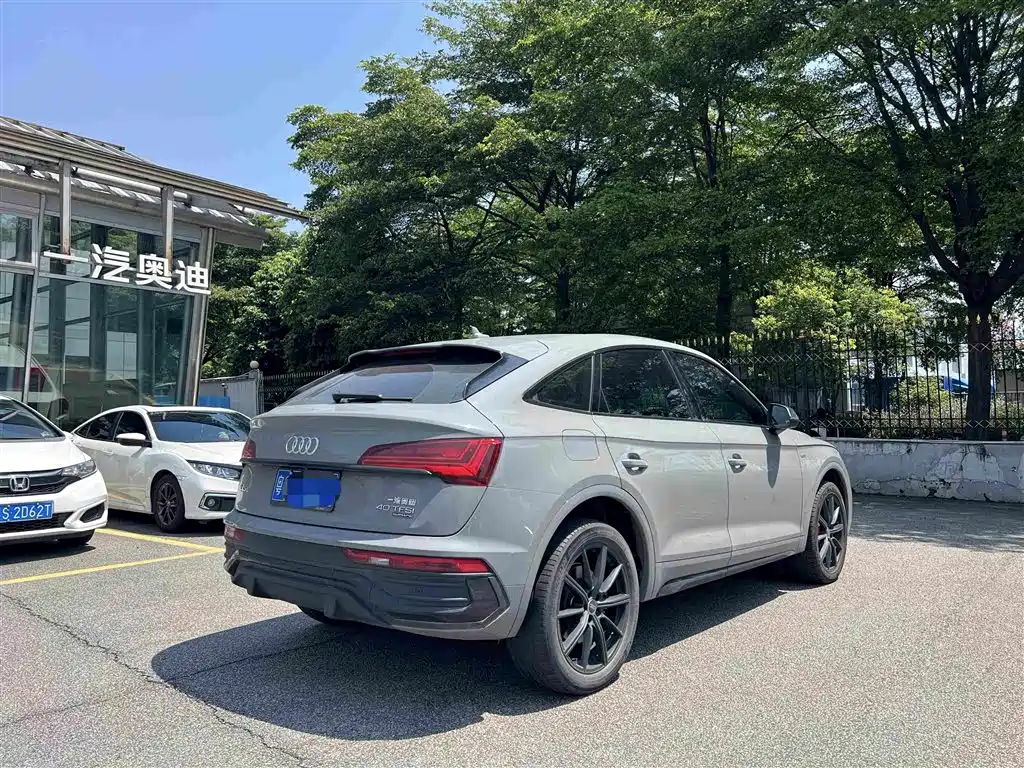 Audi Q5L Sportback — миниатюра 4