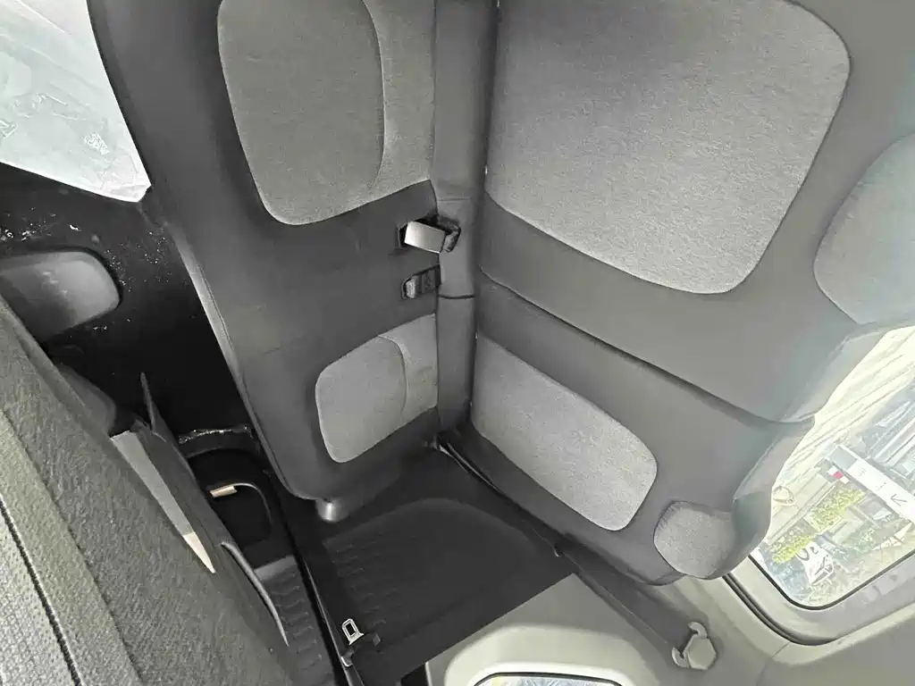 Wuling MINIEV — миниатюра 9