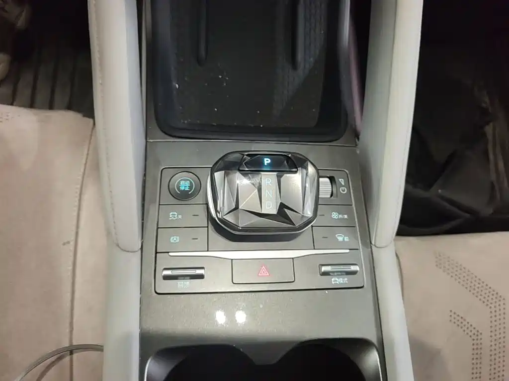 BYD Yuan UP — миниатюра 14