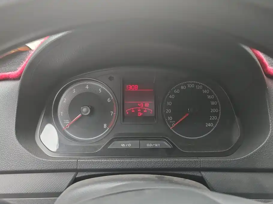 Volkswagen Jetta — миниатюра 14