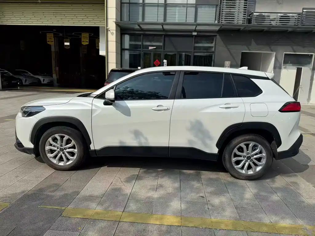 Toyota Frontlander — миниатюра 3