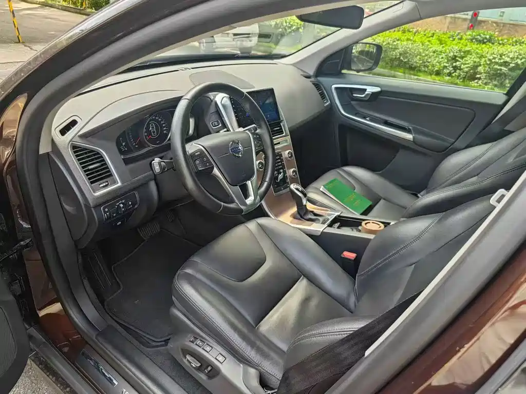 Volvo XC60 — миниатюра 8
