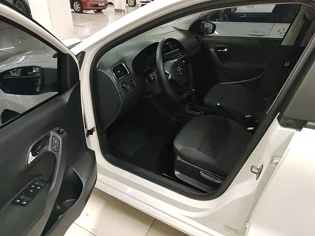 Volkswagen Polo — миниатюра 16
