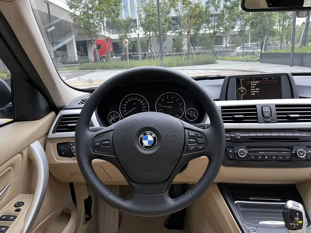 BMW 3 Series — миниатюра 12