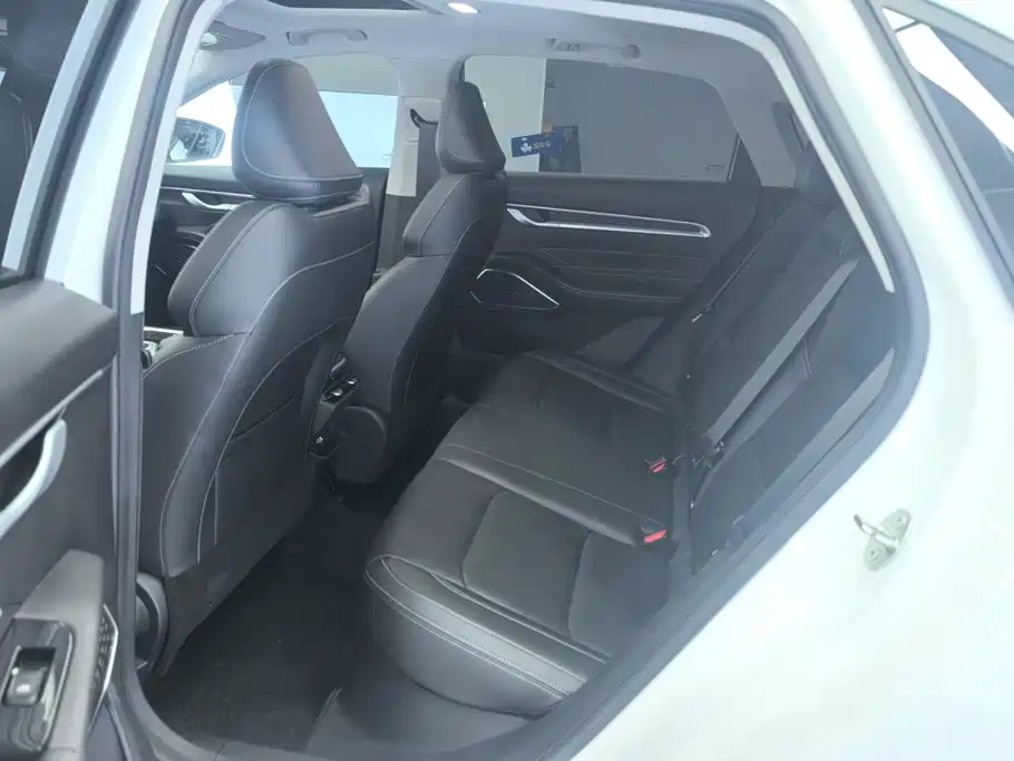 Geely Emgrand — миниатюра 11