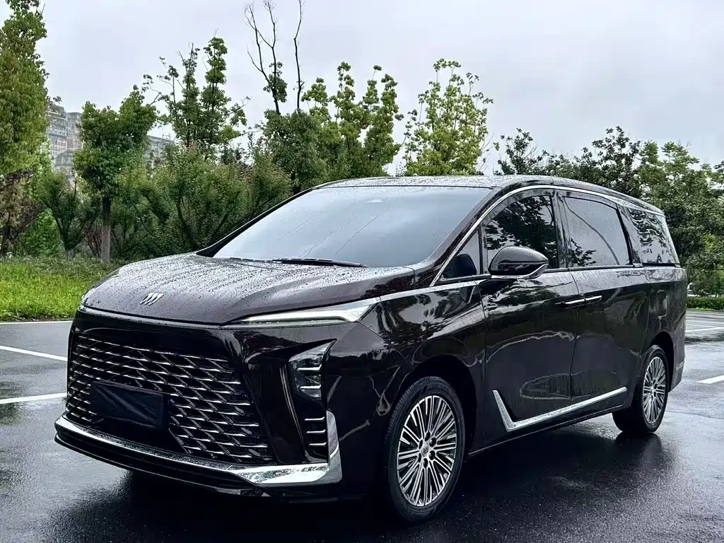 Buick GL8 Hybrid 2025